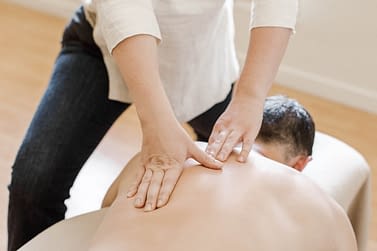 Oakland Chiropractor Massage